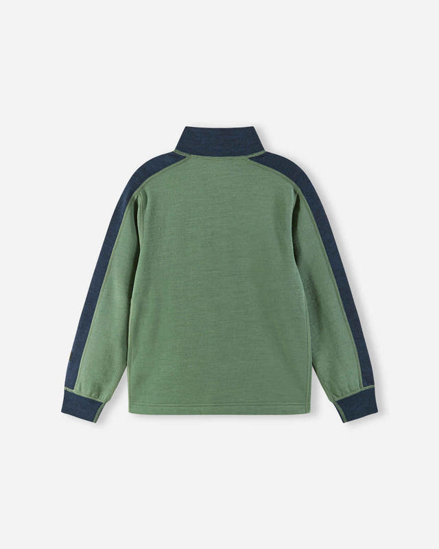 Rückansicht des Reima Wollpullovers Merin Green Clay im Bärechind Winterthur Zürich Schweiz