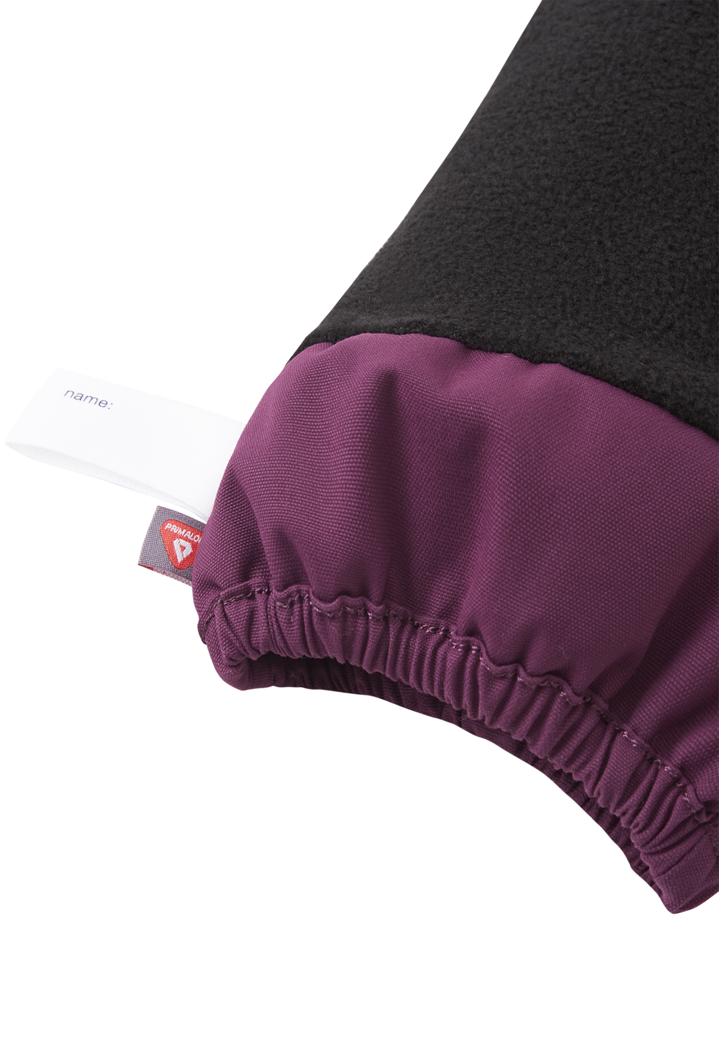 Nahaufnahme wasserabweisendes Material ReimaTec Fäustlinge Ote Deep Purple im Bärechind Winterthur Zürich Schweiz