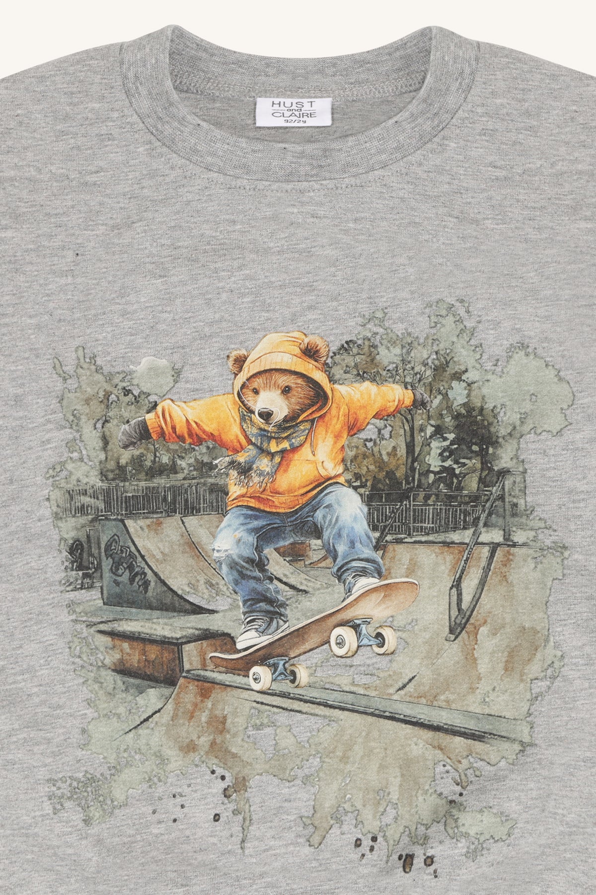 Sejer Sweatshirt mit Skateboard-Bär bei Bärechind