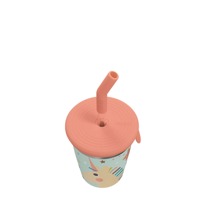 Kinderbecher von SIGG mit Einhorndesign und Trinkhalm für den Alltag von Kindern. Erhältlich im Bärechind Winterthur, Zürich, Schweiz.