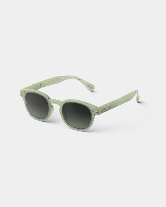 Kinder Sonnenbrille dyed green Izipizi 5 bis 10 Jahre schräg Bärechind Winterthur Zürich Schweiz kaufen