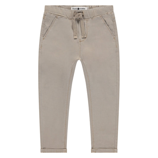Jungen Hose Kit Classic in Beige mit Kordelzug & Taschen. Bequem, elastisch & ideal für Freizeit & Schule in Winterthur, Zürich, Schweiz.