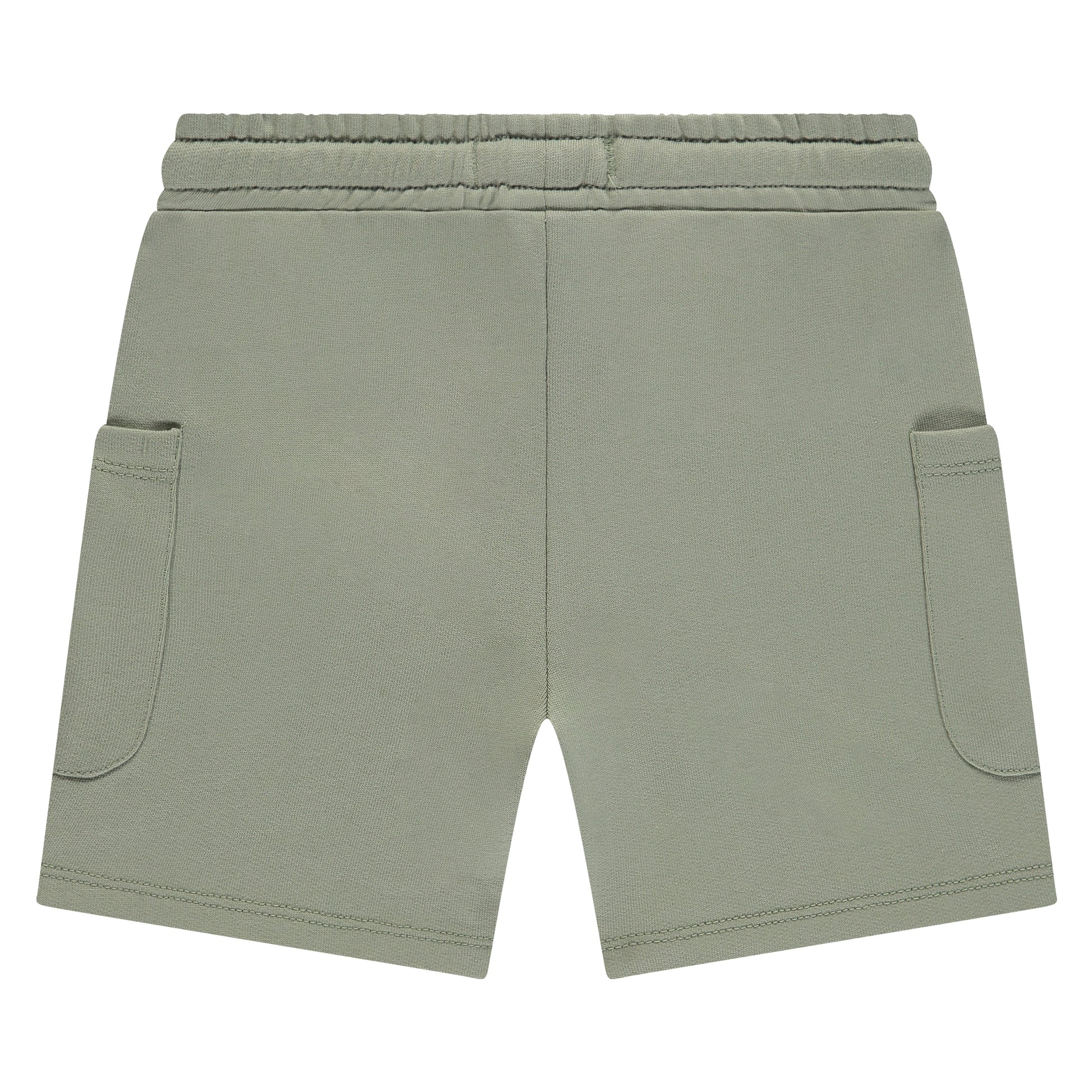 Lässige Jungen Sweatshorts in Pistaziengrün mit Gesässtaschen & elastischem Bund. Ideal für Freizeit & Sport in Winterthur, Zürich, Schweiz.