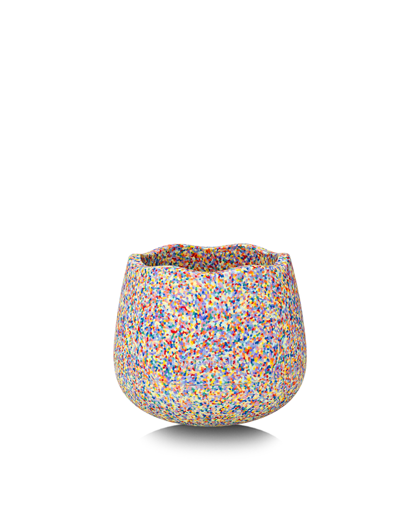 Stapelstein Base bunt confetti – vielseitige Sitz- und Spielunterlage für Kinder ab 1 Jahr.