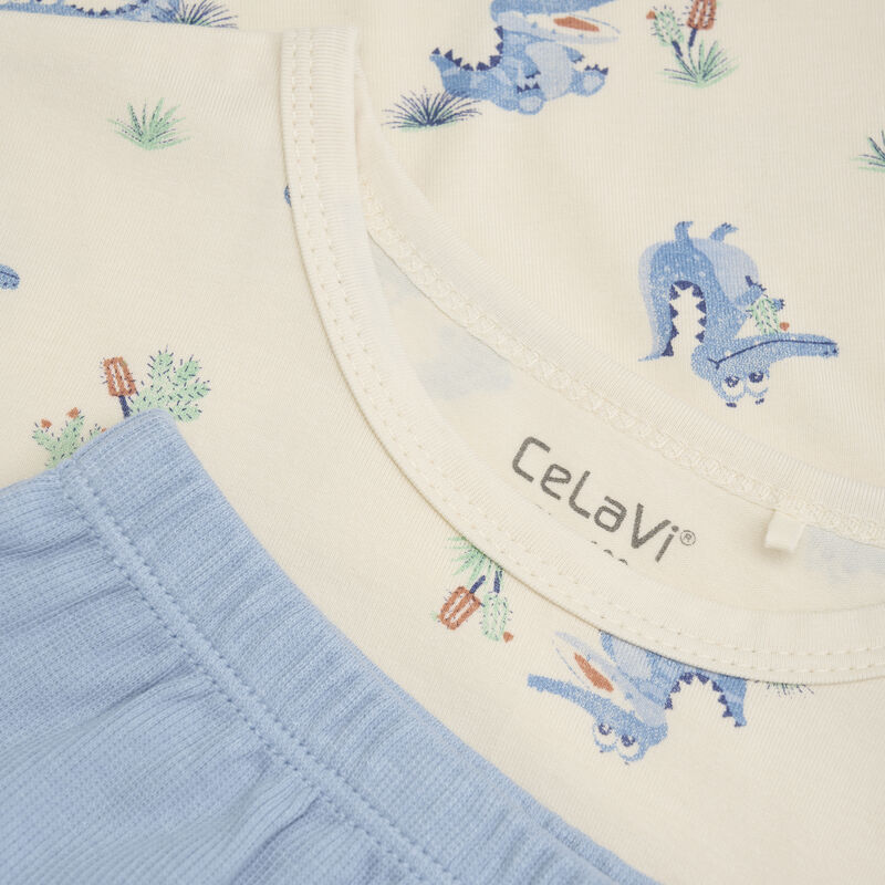 Nahaufnahme des CeLaVi-Labels im Summer Pyjamas Set, aus hautfreundlicher Bambus-Viskose, OEKO-TEX® zertifiziert.