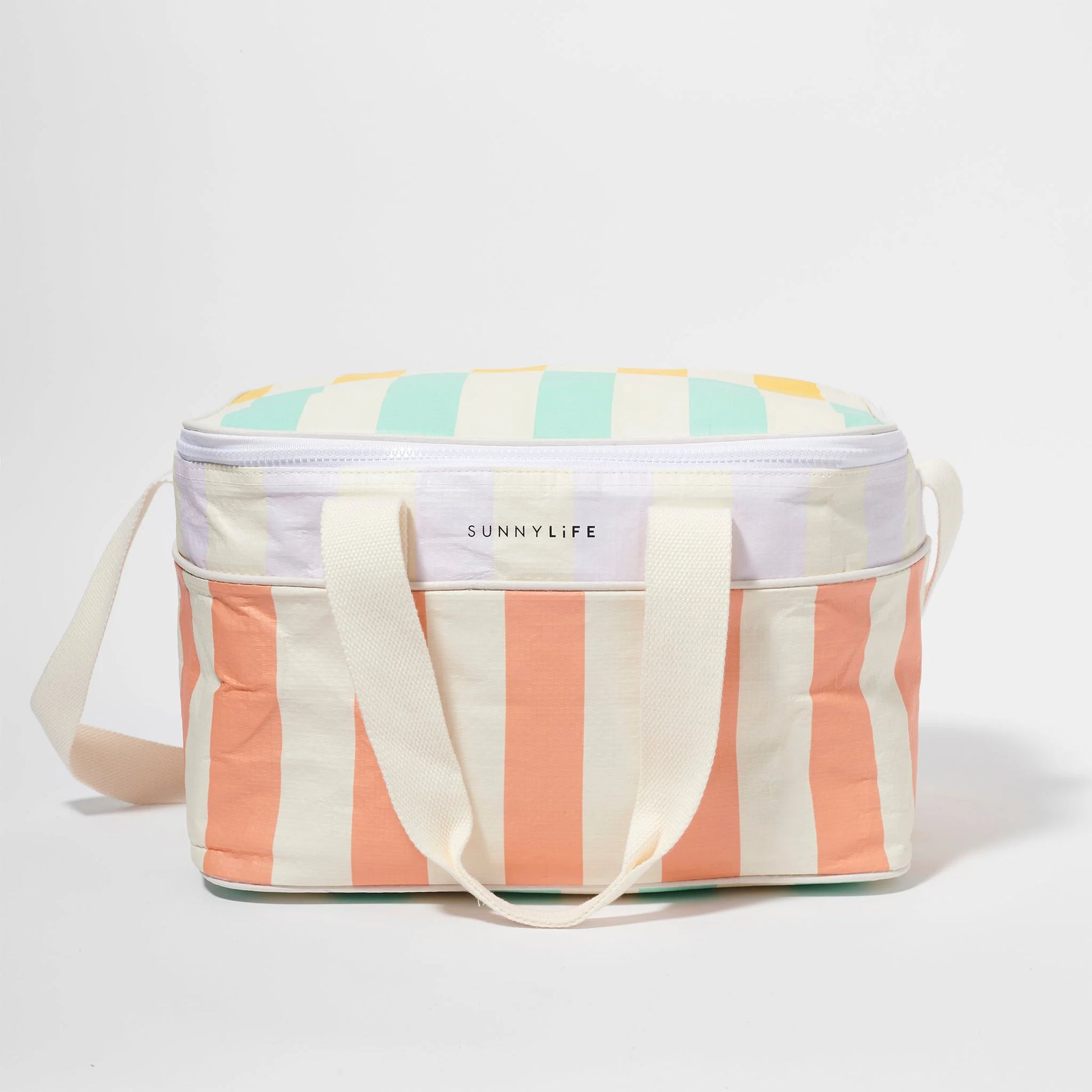 Kühltasche Rio Sun Multi von Sunnylife mit buntem Streifendesign – erhältlich bei Bärechind in Winterthur, Zürich, Schweiz.
