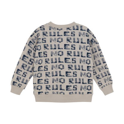 Rückansicht des MINYMO Sweatshirts mit NO RULES Print – Bärechind Winterthur, Zürich, Schweiz.

