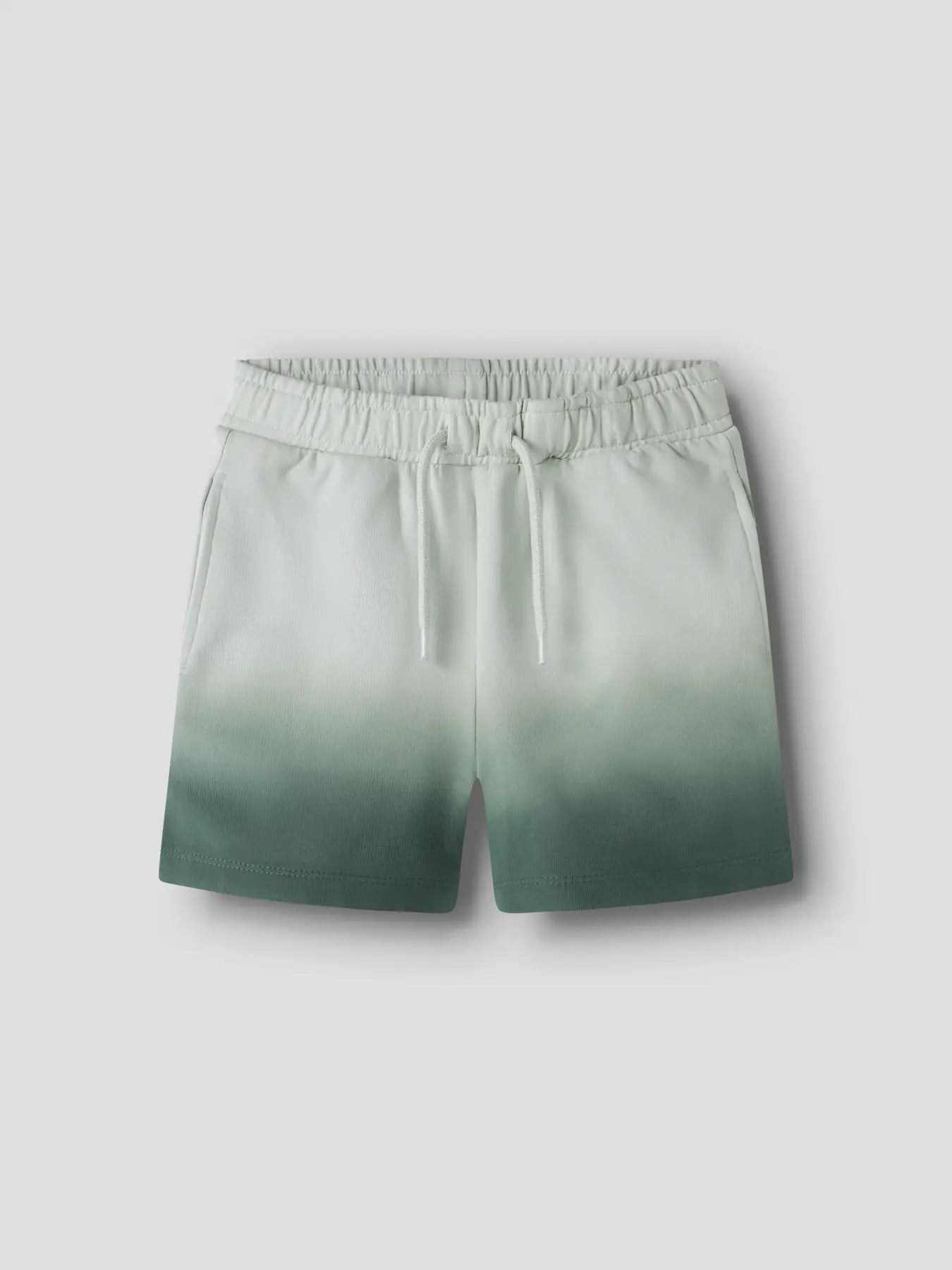 NAME IT Kinder Sweatshorts aus Baumwolle mit Farbverlauf in Grün, im Bärechind Winterthur Zürich Schweiz kaufen