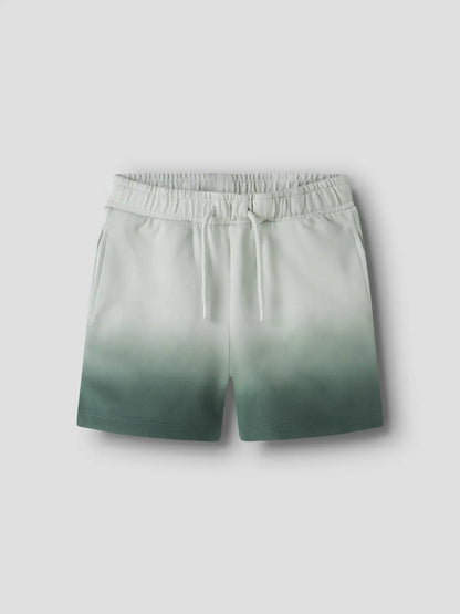 NAME IT Kinder Sweatshorts aus Baumwolle mit Farbverlauf in Grün, im Bärechind Winterthur Zürich Schweiz kaufen