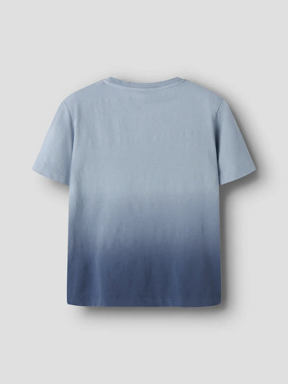 NAME IT blaues Kinder T-Shirt mit Farbverlauf Rückansicht, im Bärechind Winterthur Zürich Schweiz kaufen