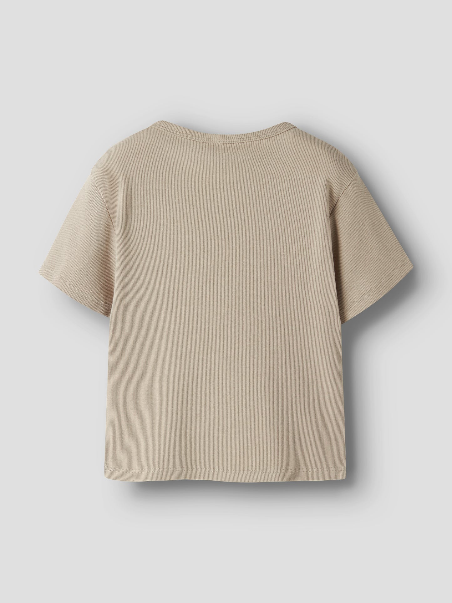 LIL’ATELIER T-Shirt aus Bio-Baumwolle Rückseite beige im Bärechind Winterthur Zürich Schweiz.