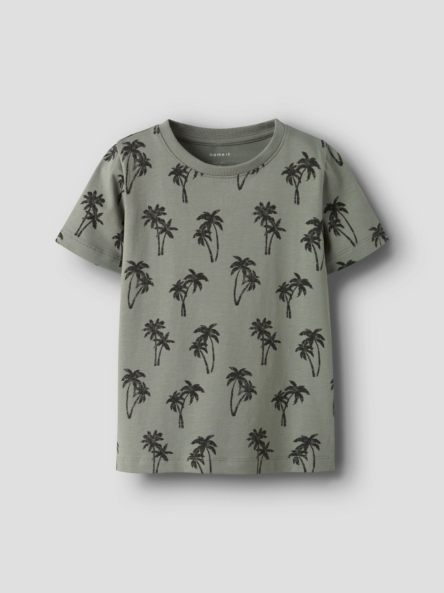 Grünes Kinder T-Shirt mit Palmenprint von NAME IT bei Bärechind Winterthur Zürich Schweiz