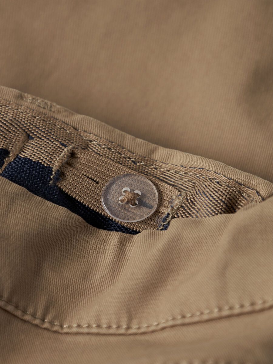 Detailaufnahme Twillstoff Kinderhose aus nachhaltiger Baumwolle, Name It, Bärechind Winterthur Zürich Schweiz