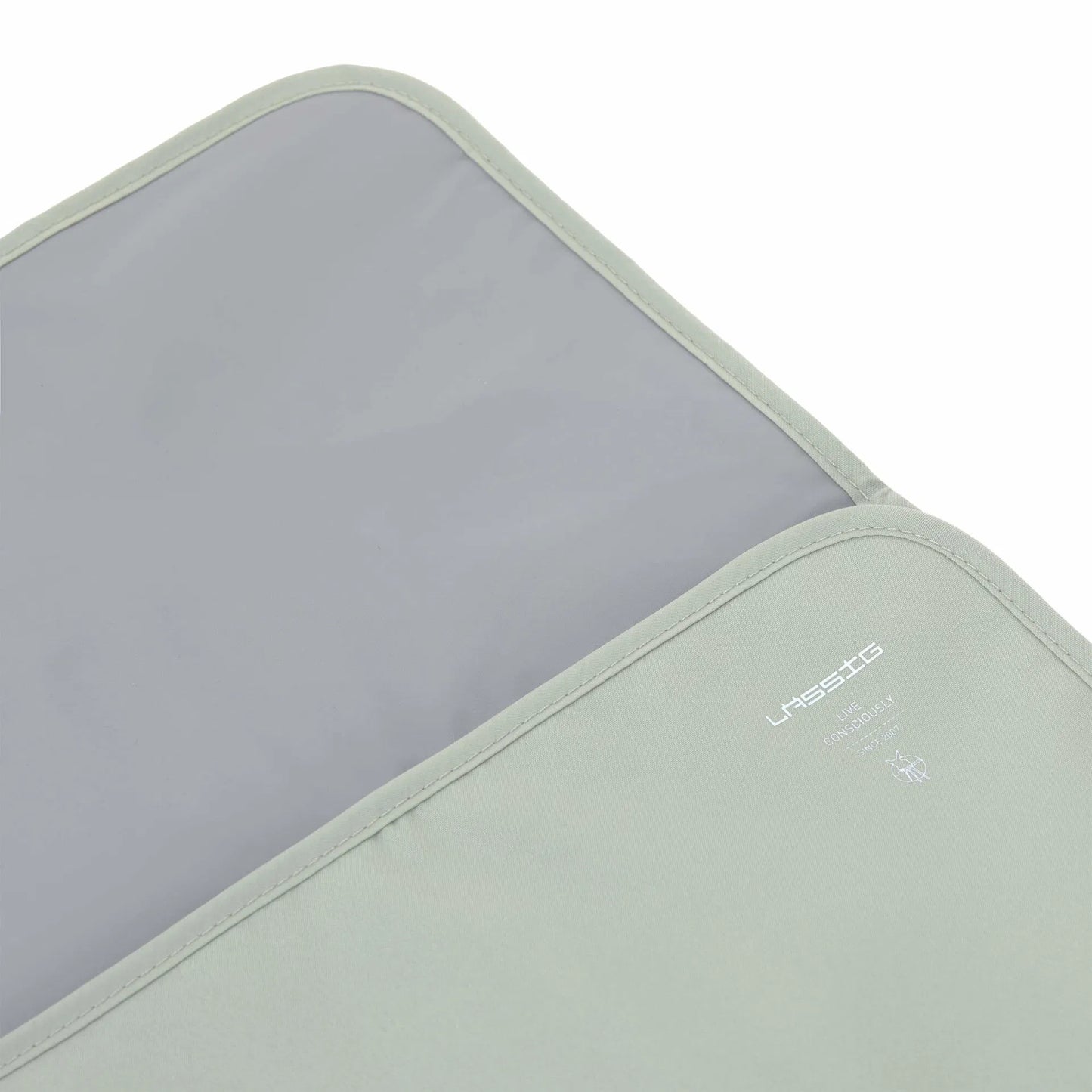 Innenansicht Wickeltasche mit integrierter Wickelunterlage von Lässig bei Bärechind Winterthur, Zürich, Schweiz.