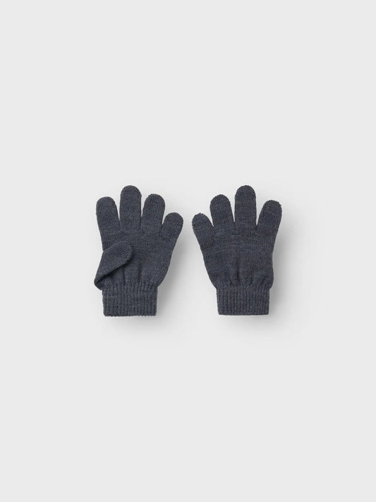 Dunkelblaue Kinder-Wollhandschuhe von Name it, flachliegend nebeneinander.